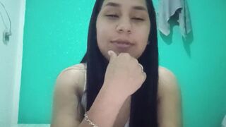 Waifu cachonda se folla a su mejor amigo (reaccionando)