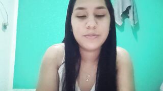 Waifu cachonda se folla a su mejor amigo (reaccionando)